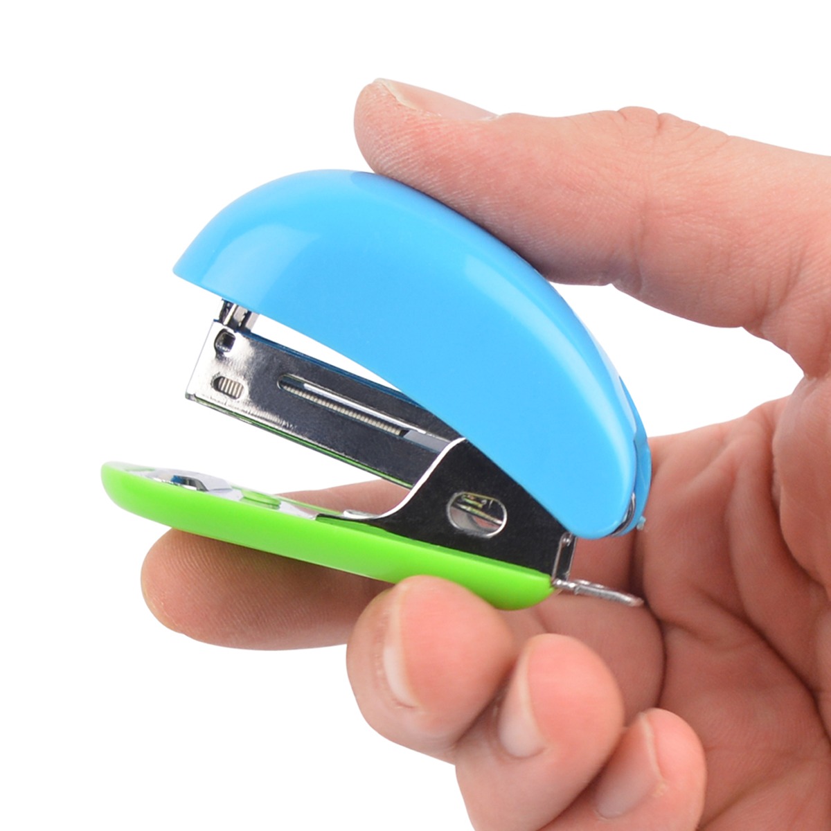 A great trick to easily complete your sewing projects. paper stapler 